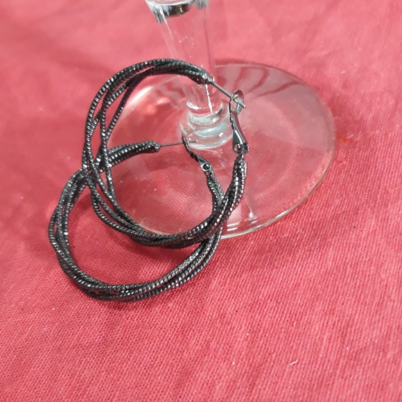 ❤ 3X12 EARRINGS - Picture 2 of 8